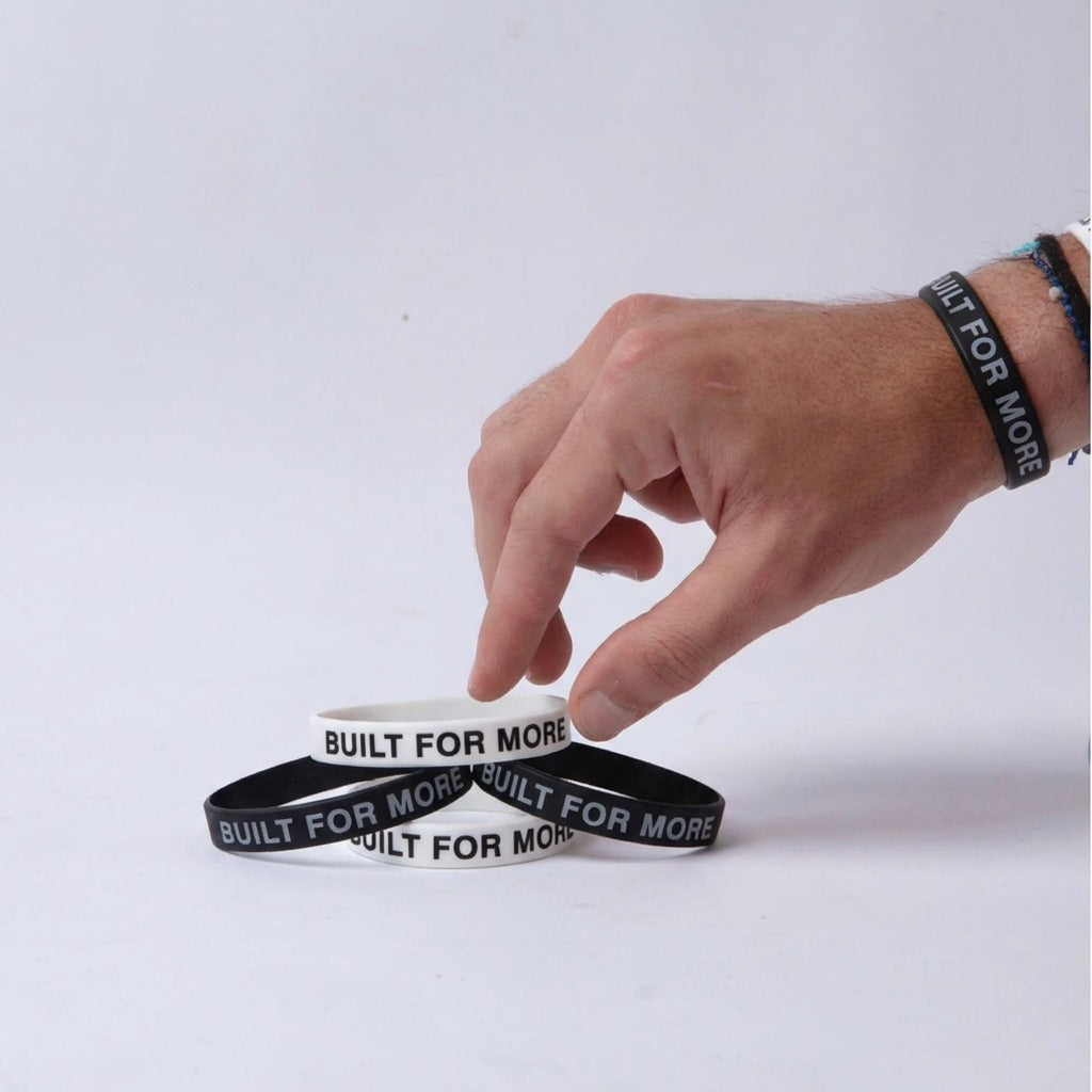 צמיד BUILT FOR MORE